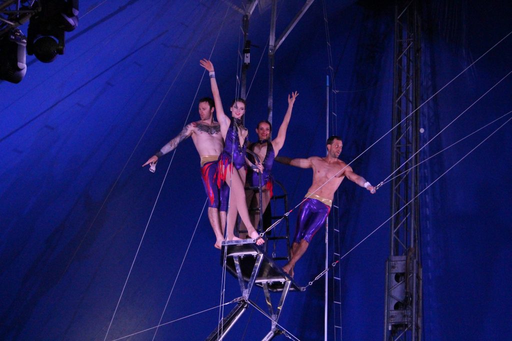 Georgie Osborn - flying trapeze