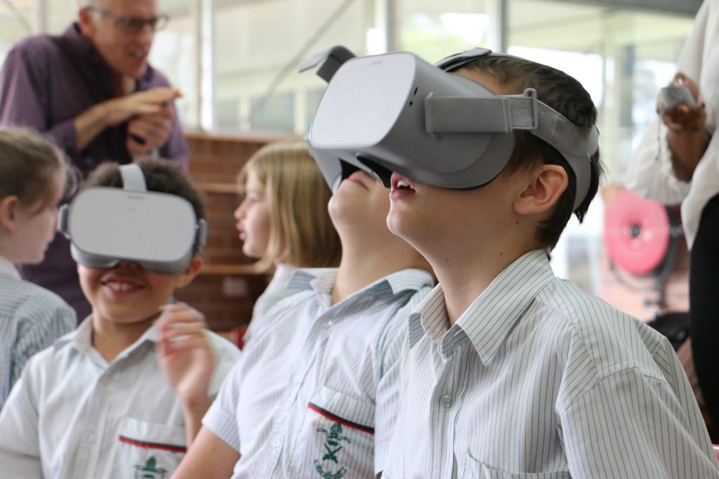 St Paul's School students in virtual reality