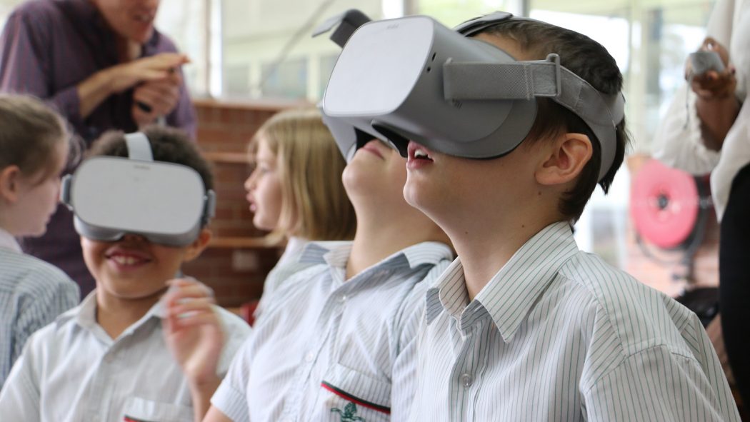 St Paul's School students in virtual reality